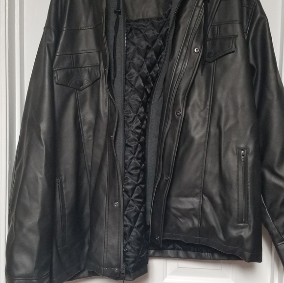 Leather-like Quilted lined poly hooded jacket- 4XT - Picture 2 of 4